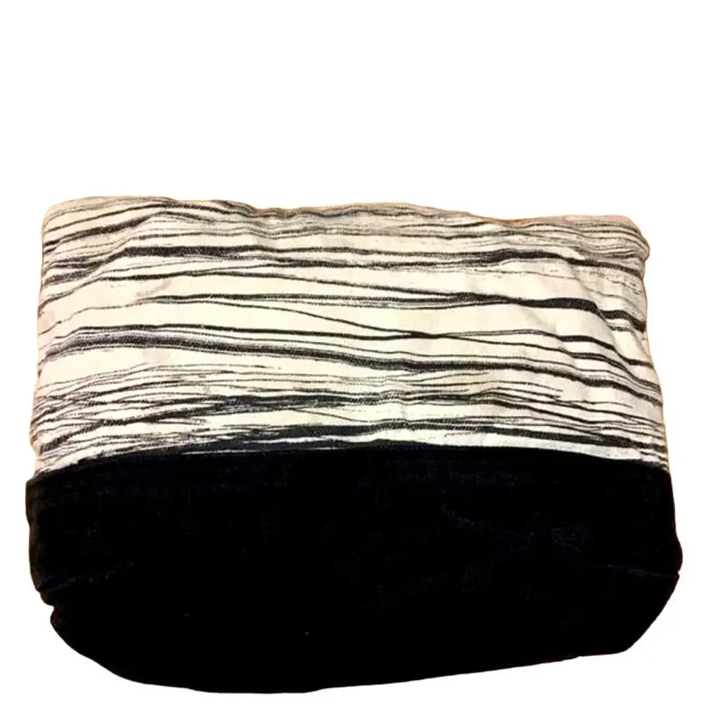 ONE THOUSAND LINES Vintage Boutique Crossbody Hemp Organic Cotton Canvas